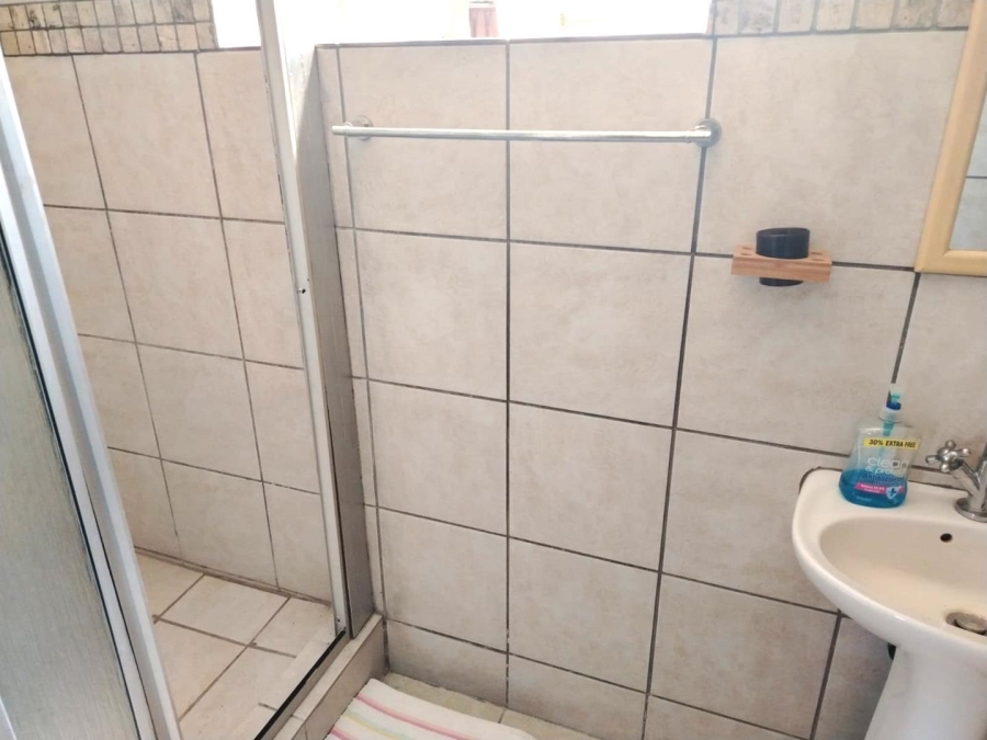 6 Bedroom Property for Sale in Vaal Dam Free State
